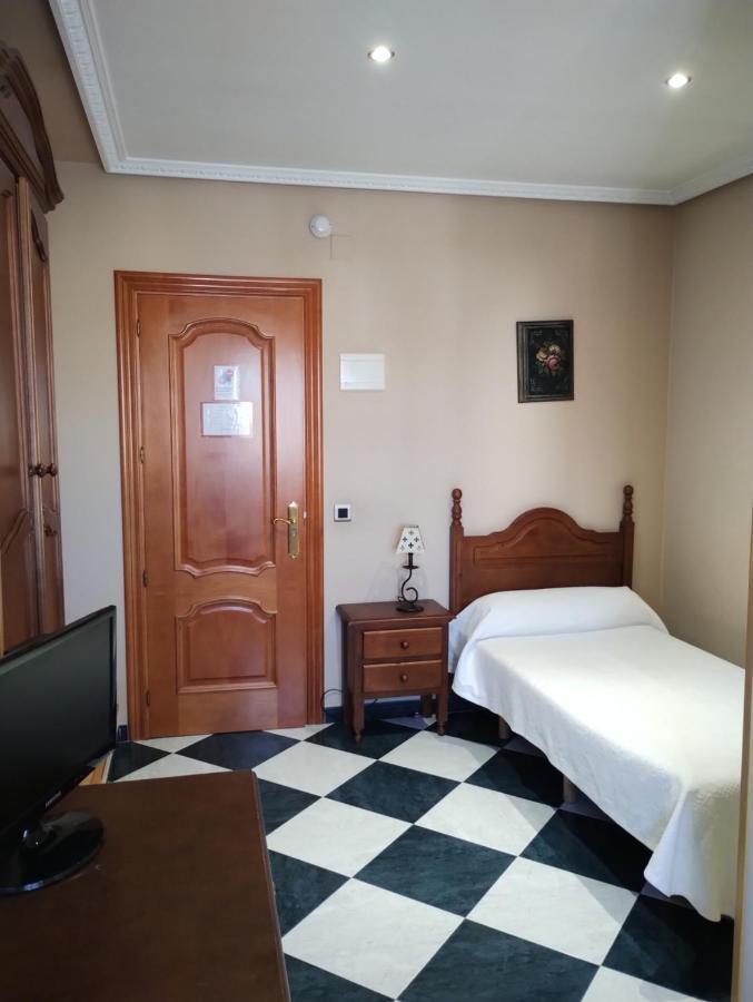 Hostal San Antonio Iscar Номер фото